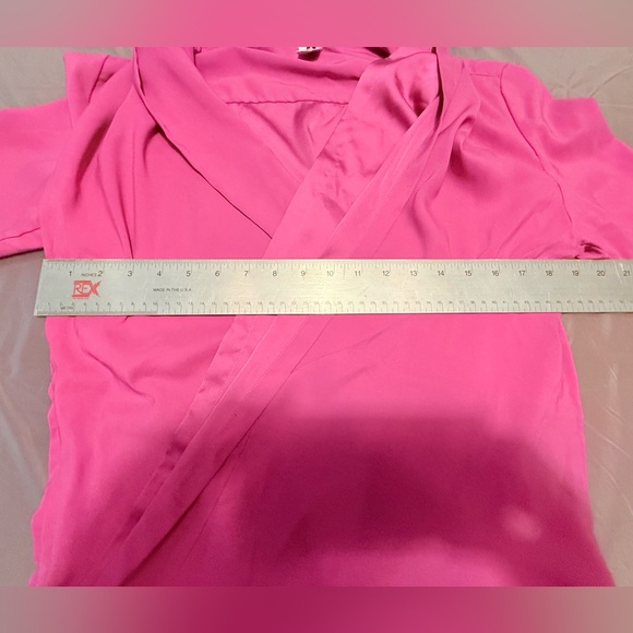 Amanda Uprichard Fuchsia Long Sleeve Drape Front Silk Blouse Size Small MSRP$198 - Picture 10 of 11